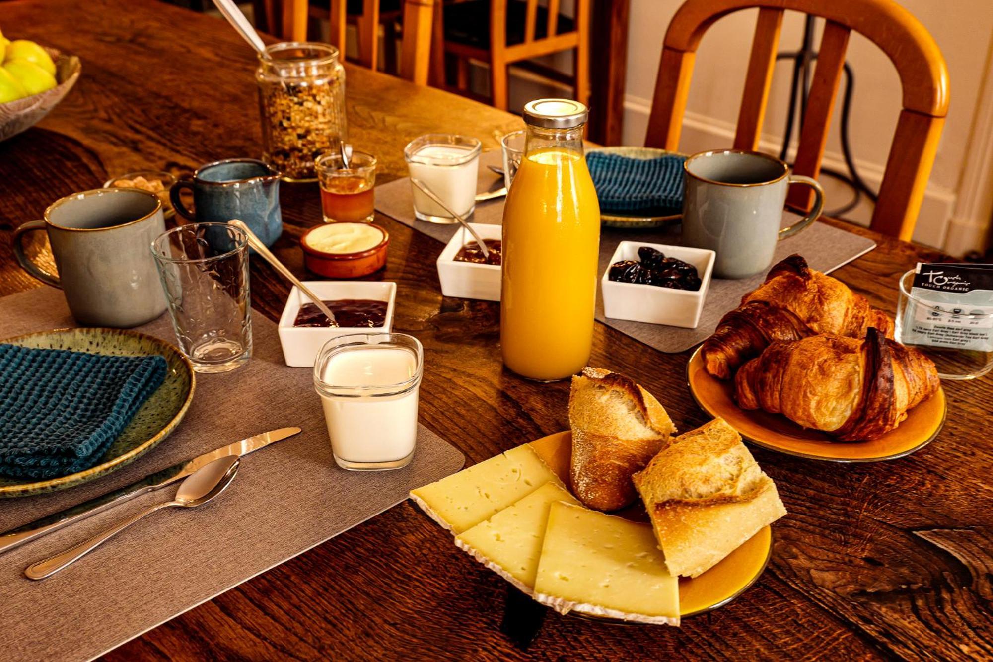 La Maison Duffour Chambres D'Hotes Avec Petit Dejeuner Tonneins Esterno foto