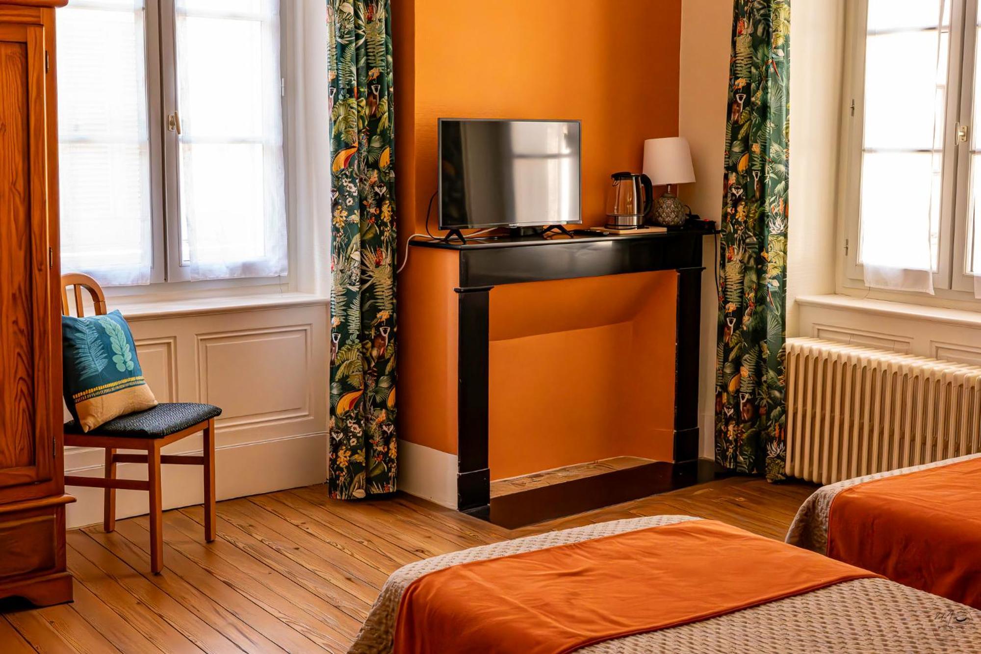 La Maison Duffour Chambres D'Hotes Avec Petit Dejeuner Tonneins Esterno foto